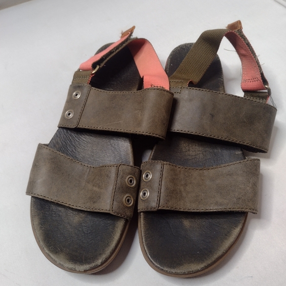 Sorel Women's Torpeda Sandals 7 Green Ankle Strap Leather Minimalist B13 - Picture 1 of 6